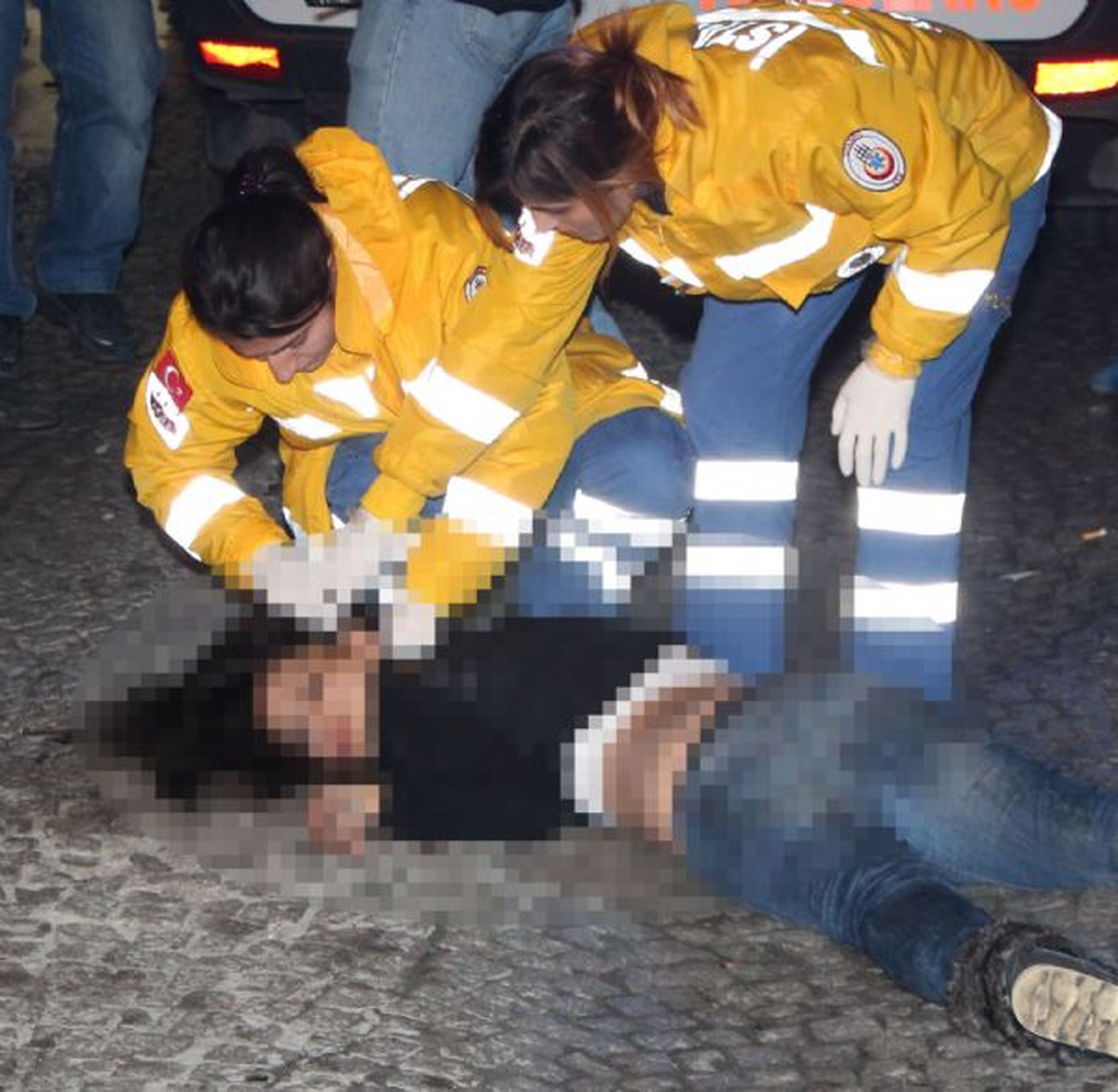 4.Kattan Atladı Yaşam Savaşı Veriyor