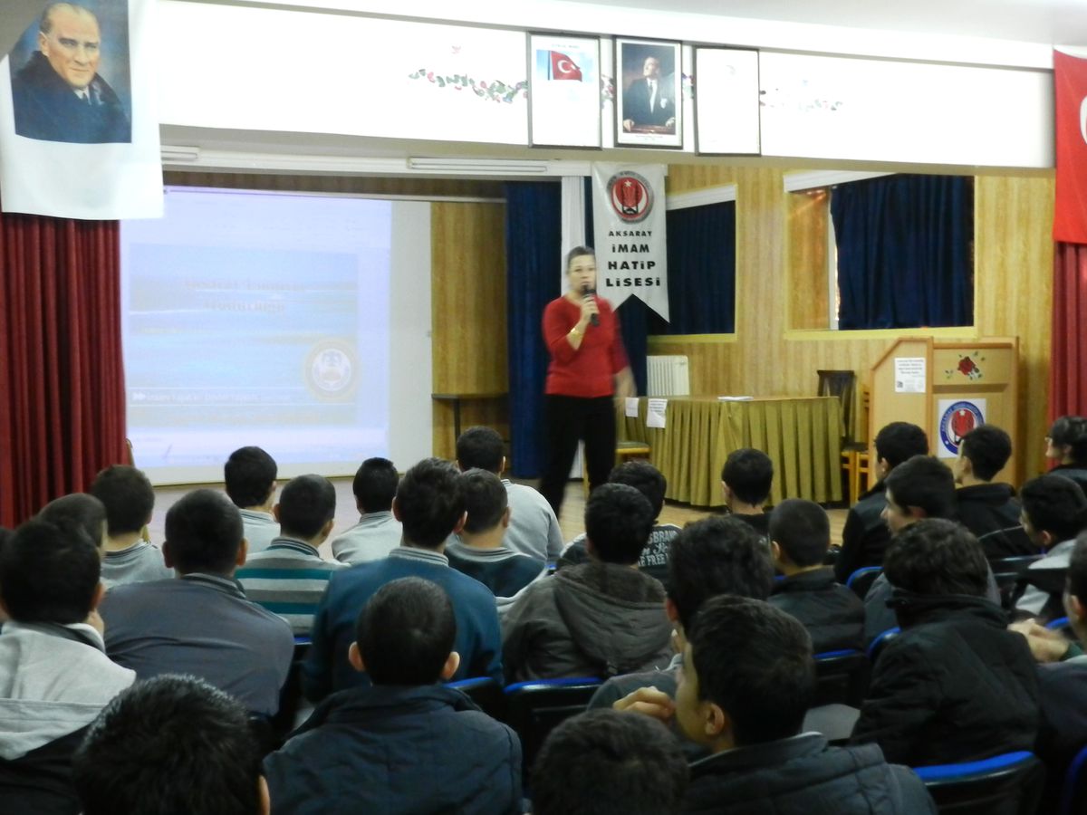 Aksaray\'da Öğrencilere Terörle Mücadele Eğitimi