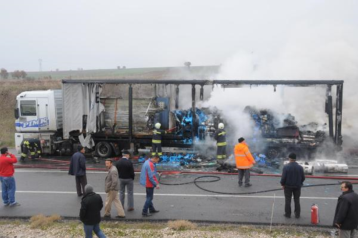 Alev Alan Lastik Dorseyi Kül Etti