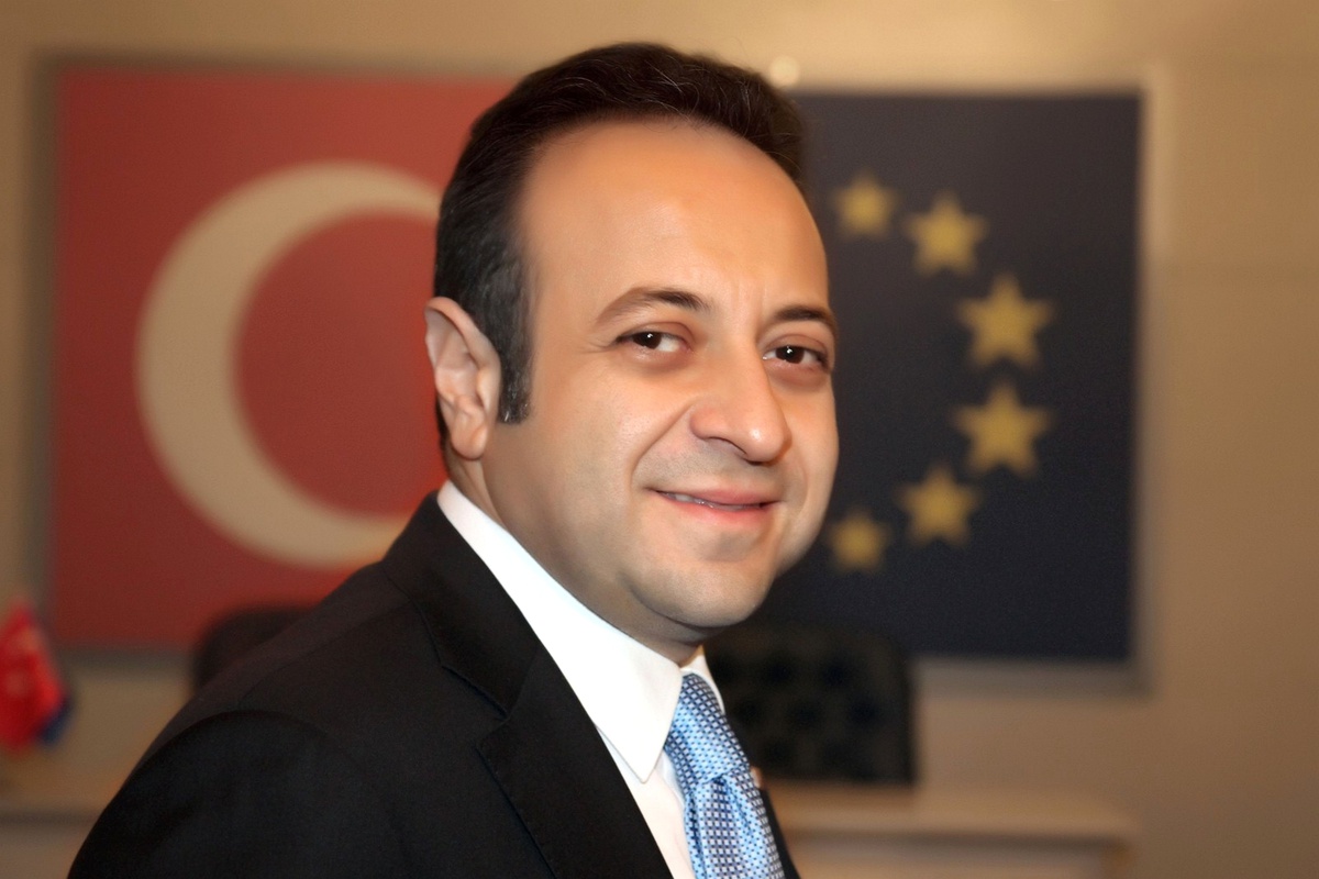 "AB Tarihinde Yaşanmamış Ayıplardan"