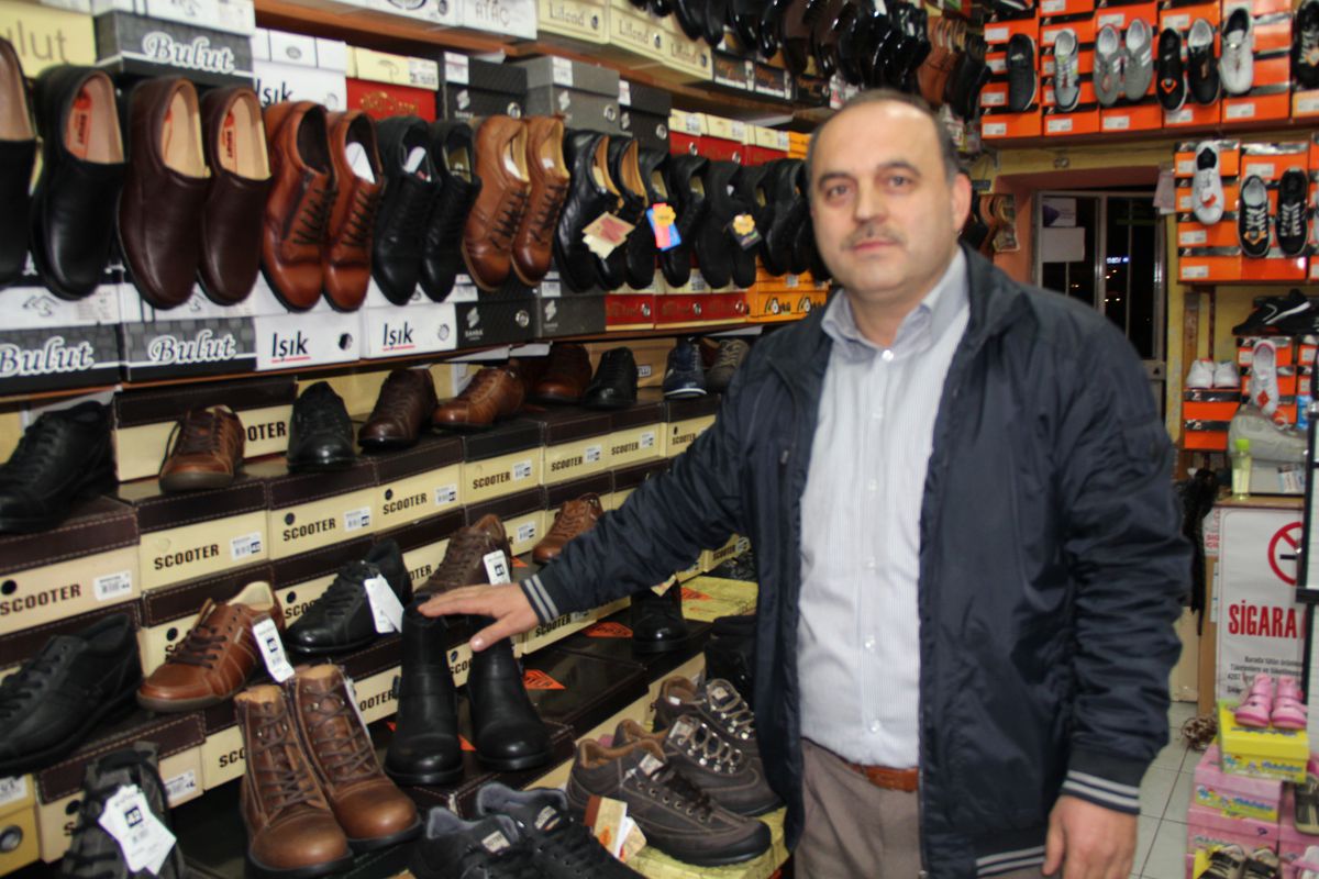 Ayakkabı Tamirciliğinden Başladı, Mağaza Açtı