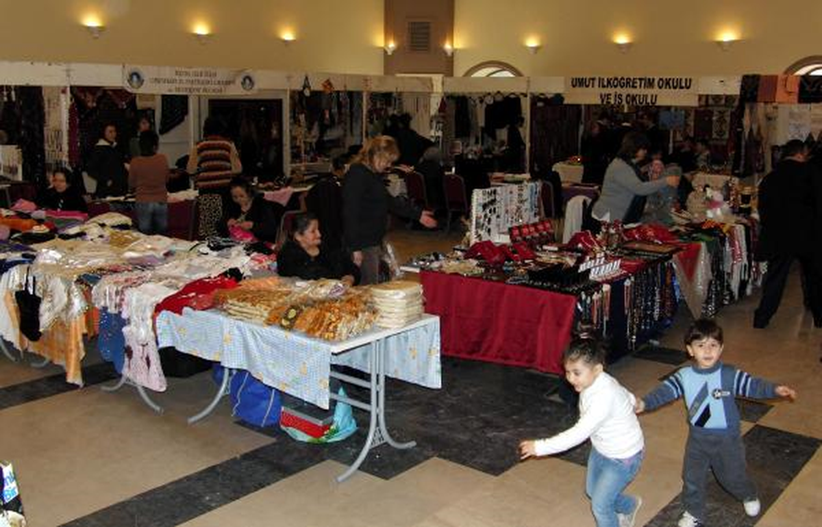 Bartın\'da El Sanatları ve Hediyelik Eşya Fuarı Açıldı