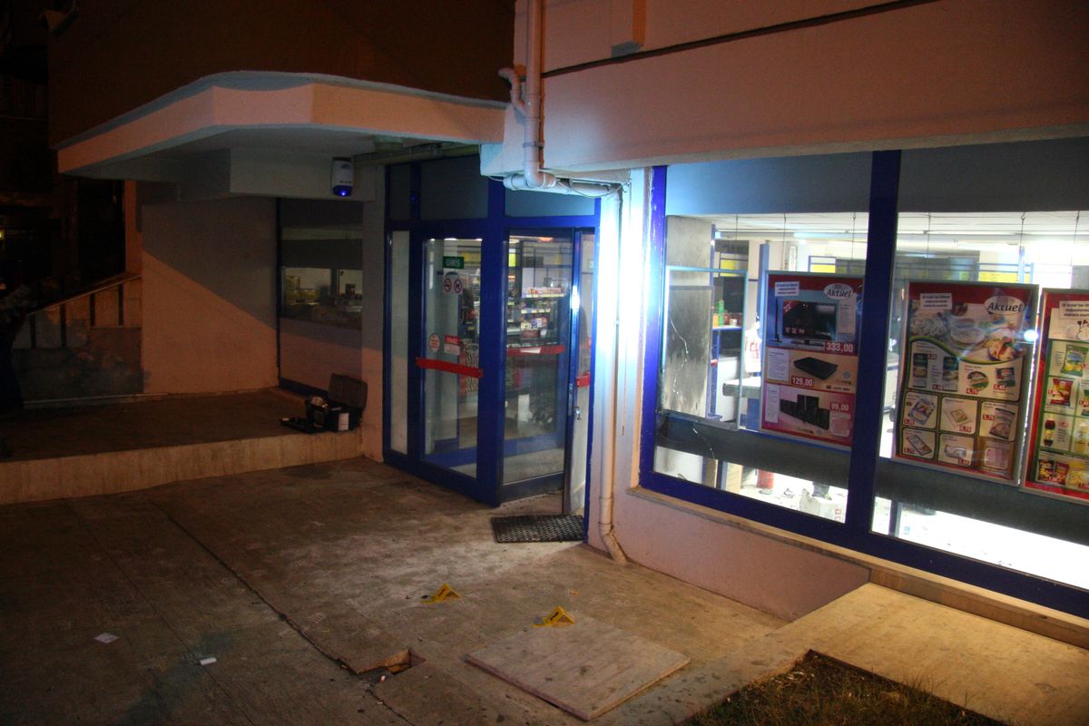 Edirne\'de Markete Molotoflu Saldırı