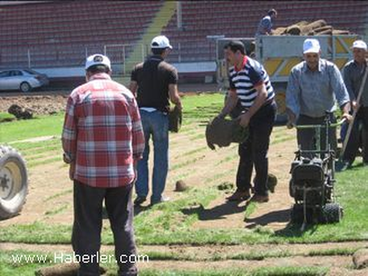 Elazığ Atatürk Stadı\'ndaki Tadilat Çalışmaları
