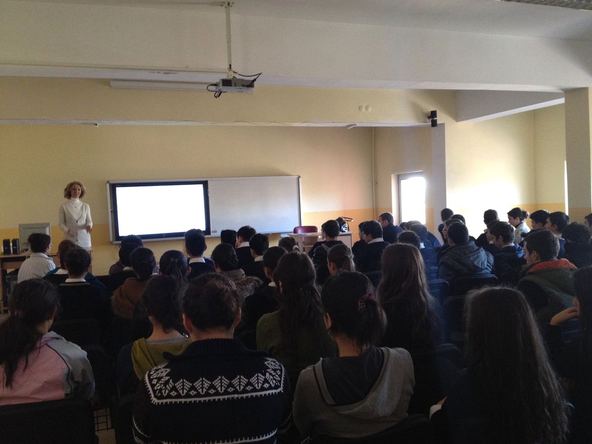 Erdemir Anadolu Lisesi\'nde Çevre Semineri Yapıldı
