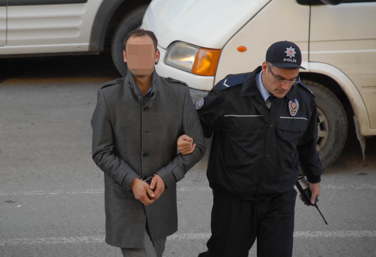 Evine Gittikleri Şahsı Darp Ettiler
