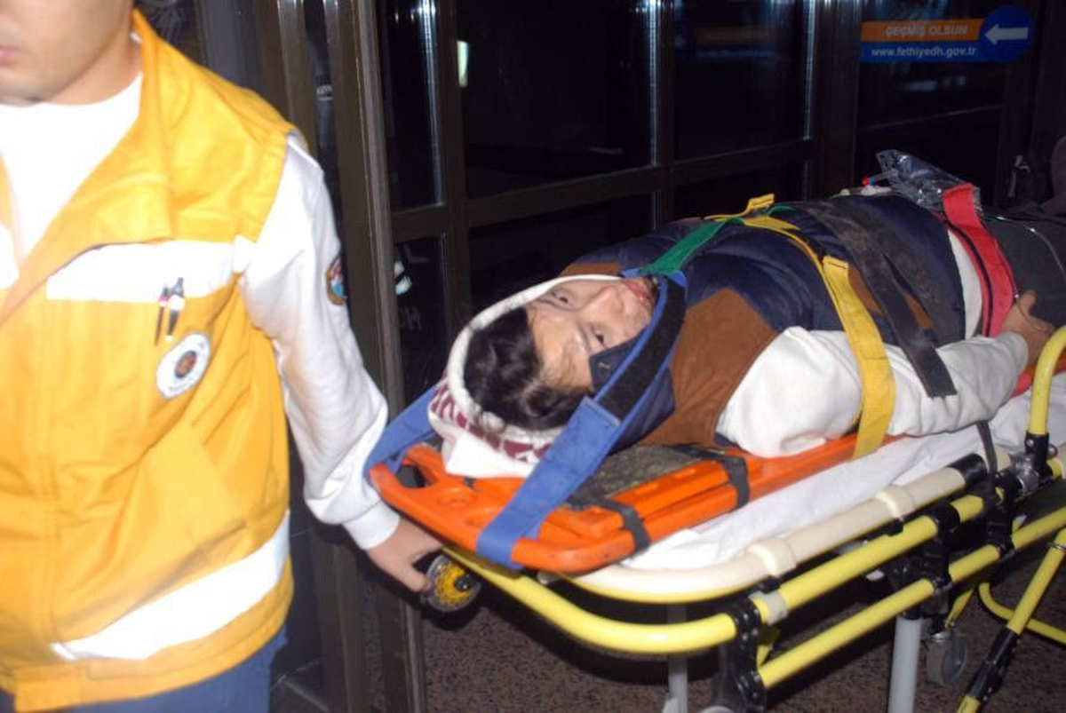 Fethiye\'de Pilot ve Yolcusu Yere Çakıldı