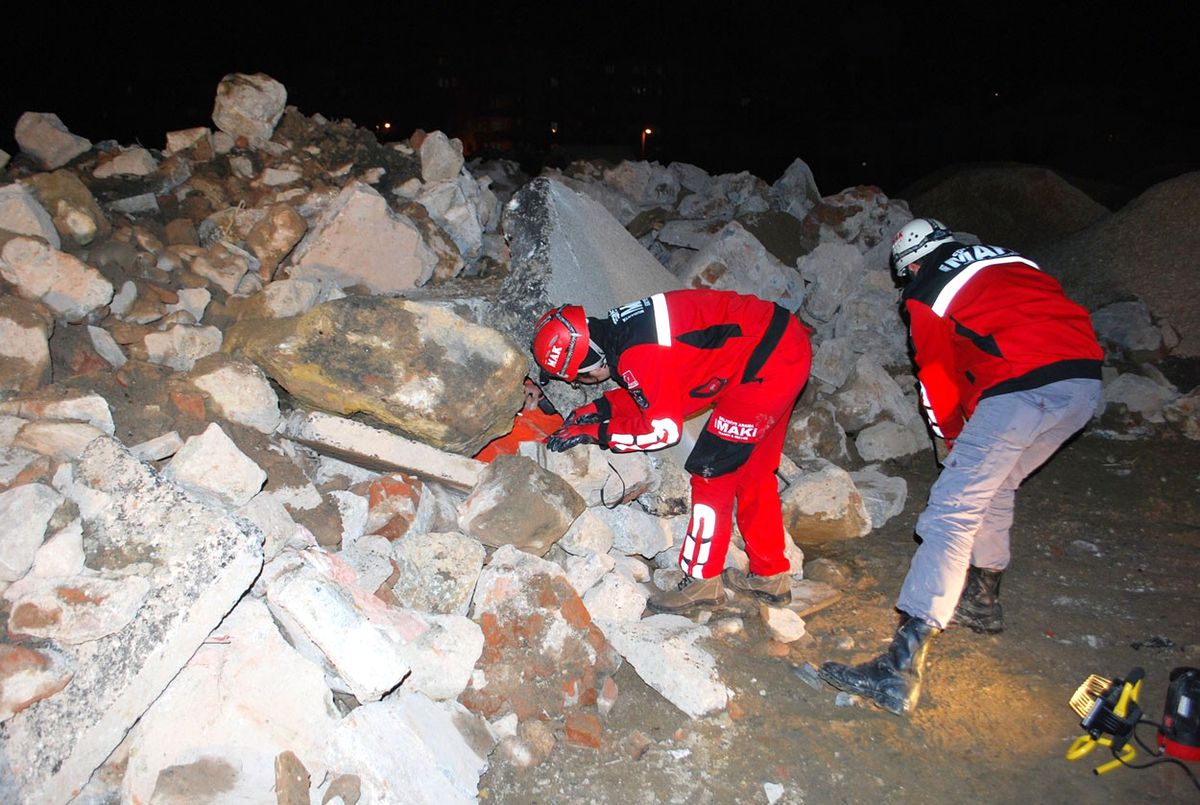 Gerçek Gibi Deprem Tatbikatı