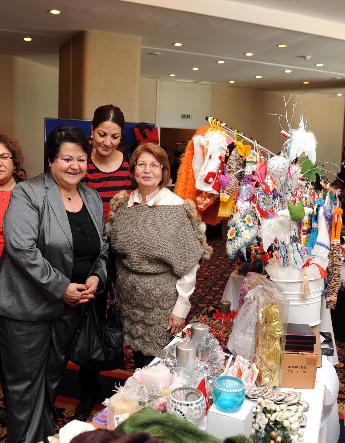 Gönüllülerden Öğrenciler Yararına Kermes