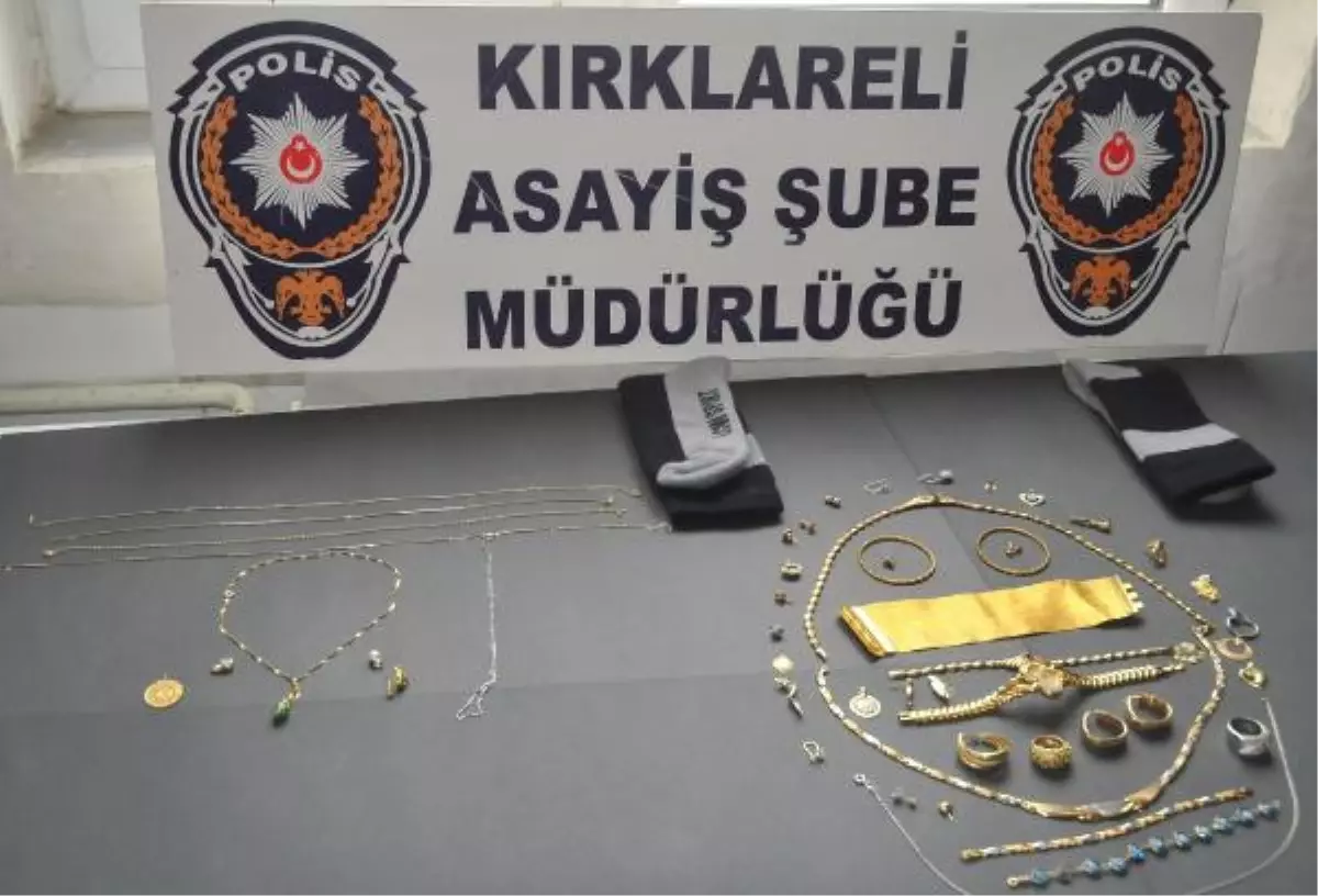 Kırklareli\'nde Evden 21 Bin Liralık Altın Çalan 3 Kişi Yakalandı