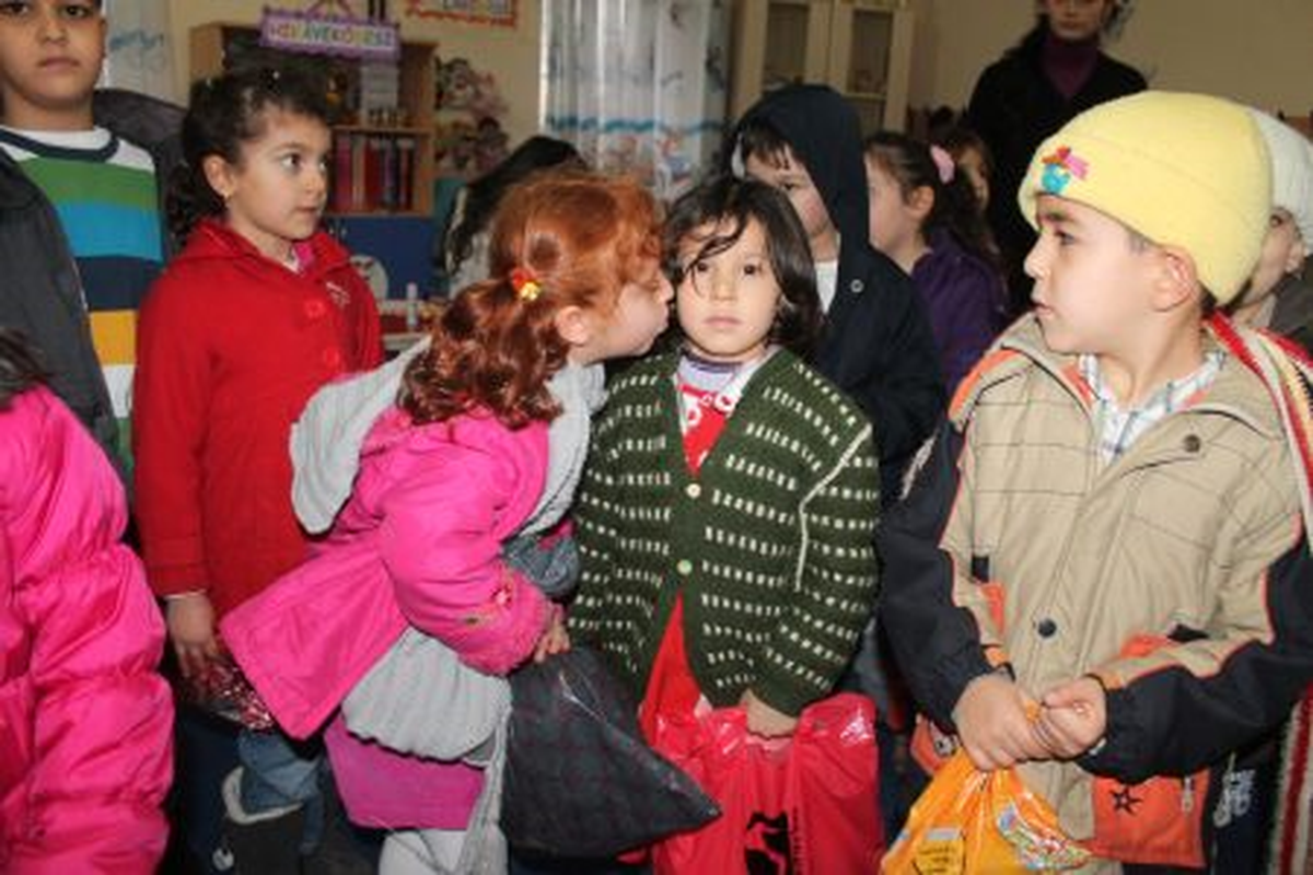 Minik Öğrenciler Oyuncaklarını Paylaştı