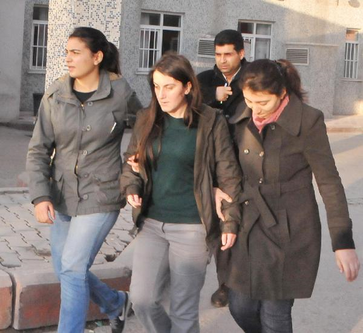 Mlkp Operasyonunda Gözaltında Açlık Grevi İddiası