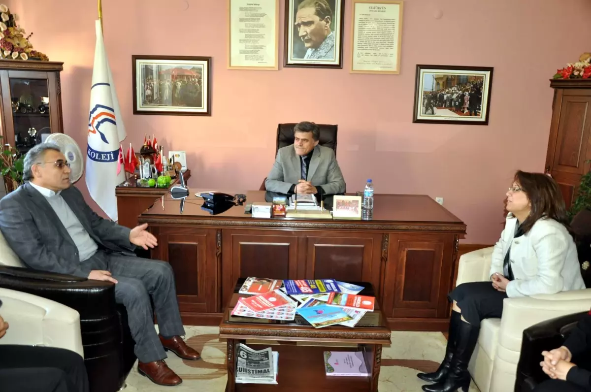 Neü Rektörü Kılıç, Özel Kardelen Koleji\'ni Ziyaret Etti