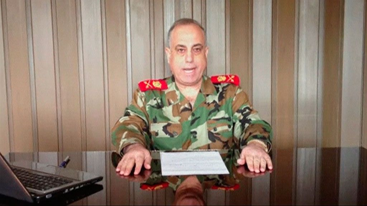 Saf Değiştiren Suriyeli Tümgeneral Şallal, Türkiye\'ye Sığındı