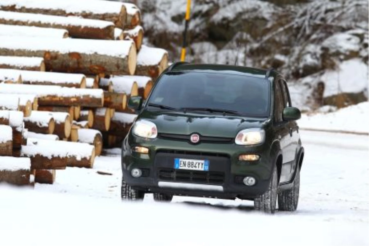 Yeni Fiat Panda 4X4 "2012 Yılının SUV\'si" Seçildi