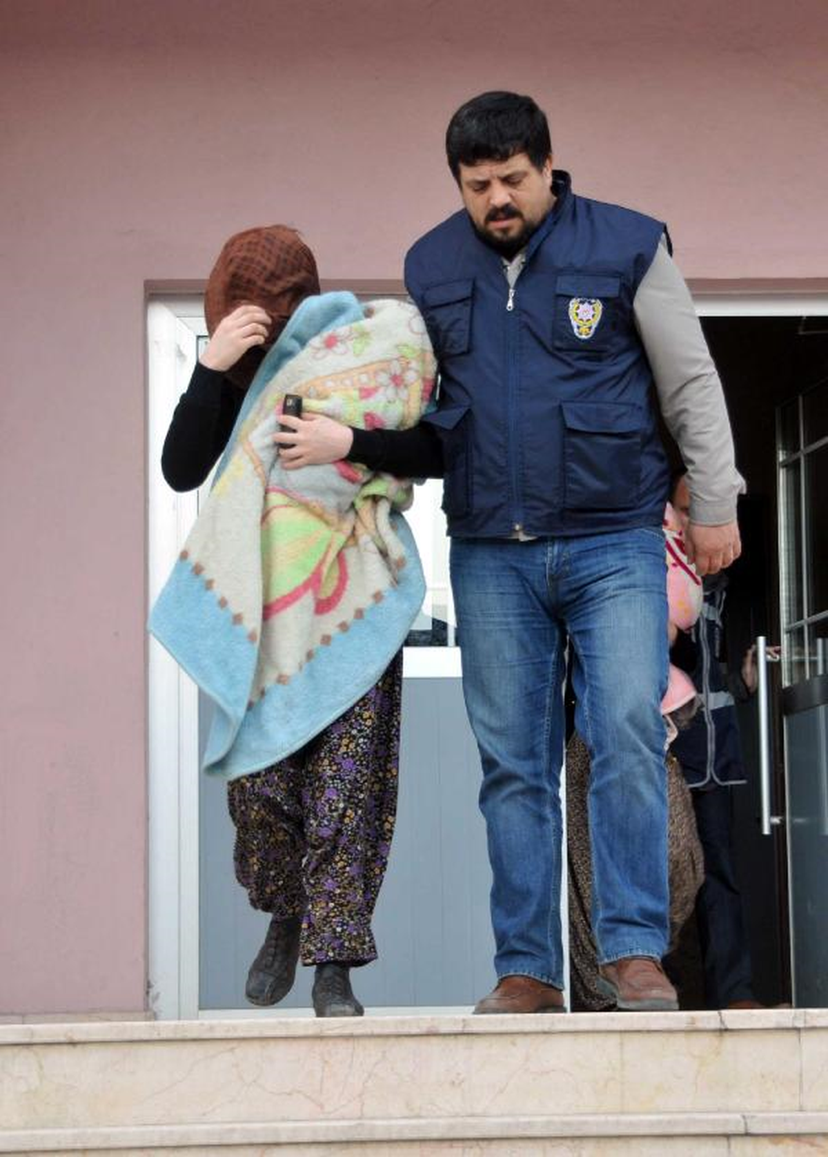 Adapazarı\'nda 3 Kadın Altın Hırsızlığından Tutuklandı