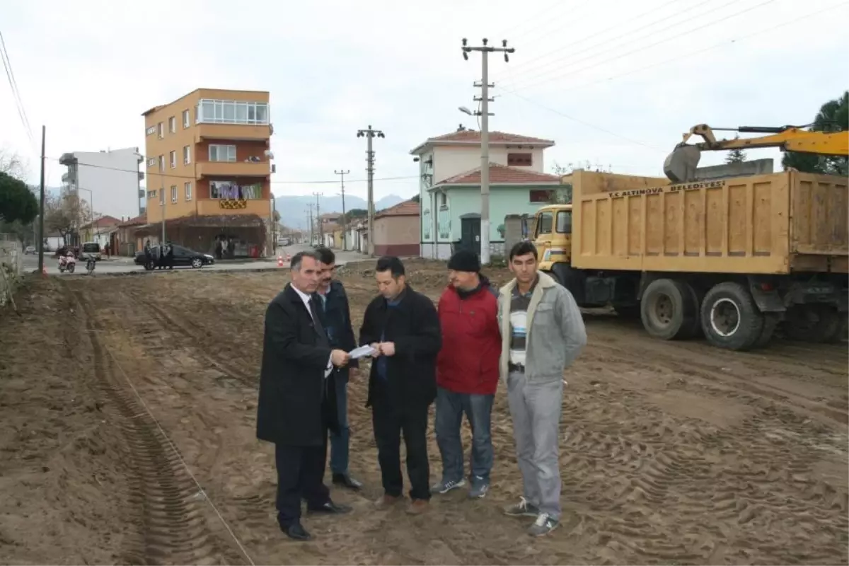 Altınovada Kilittaş Çalışmaları Sürüyor