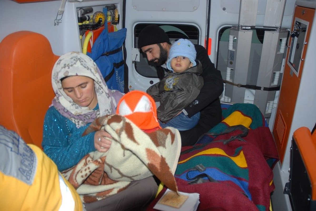 Başkale\'de 8 Saatlik Hasta Kurtarma Operasyonu