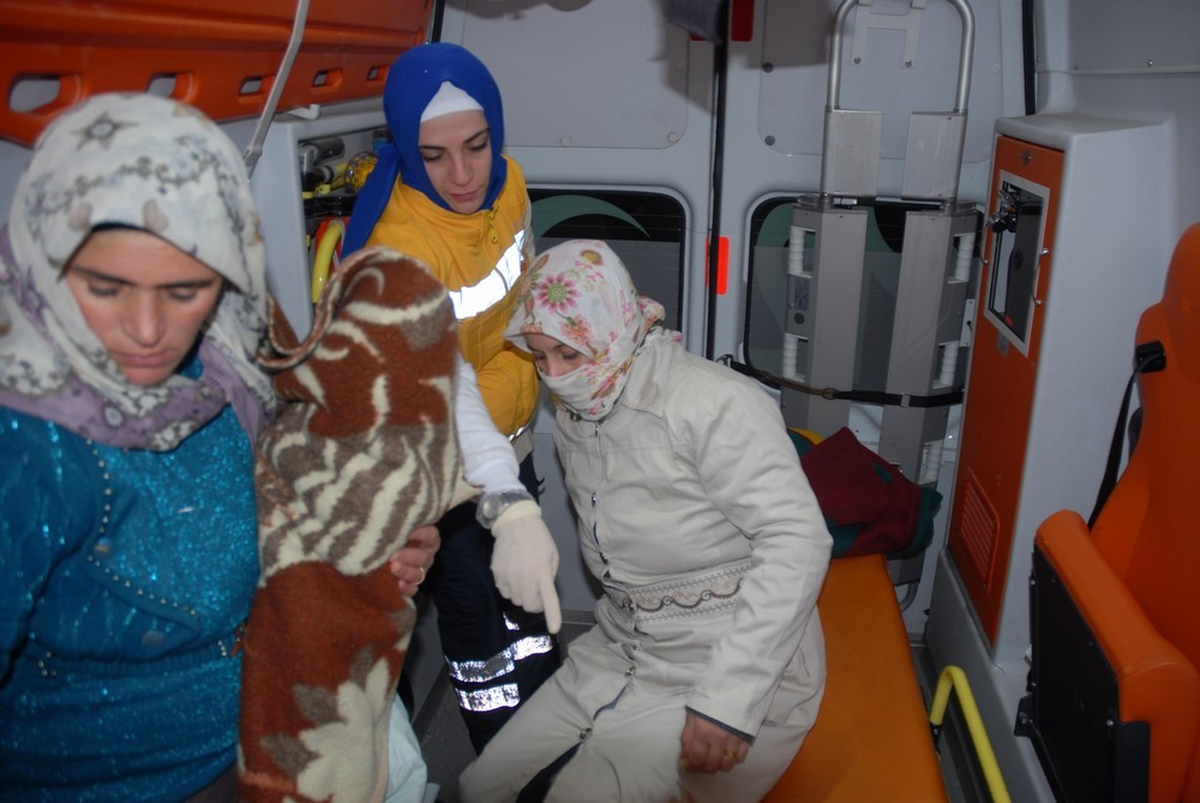 Başkale\'de Hasta Kurtarma Operasyonu