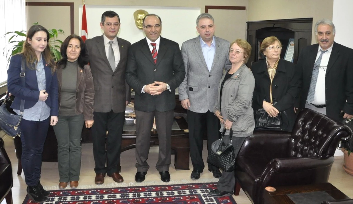 CHP Milletvekili Özel, Akhisar\'da Ziyaretlerde Bulundu