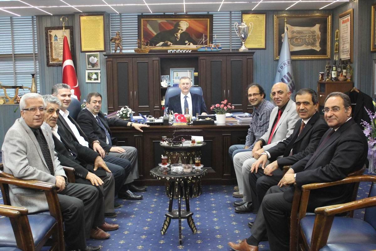 Edremit\'te Milletvekilinden Başkan Vekiline Hayırlı Olsun Ziyareti