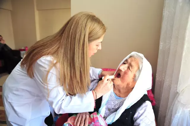 Hasta ve Yaşlılara Evde Diş Bakımı Hizmeti Son Dakika