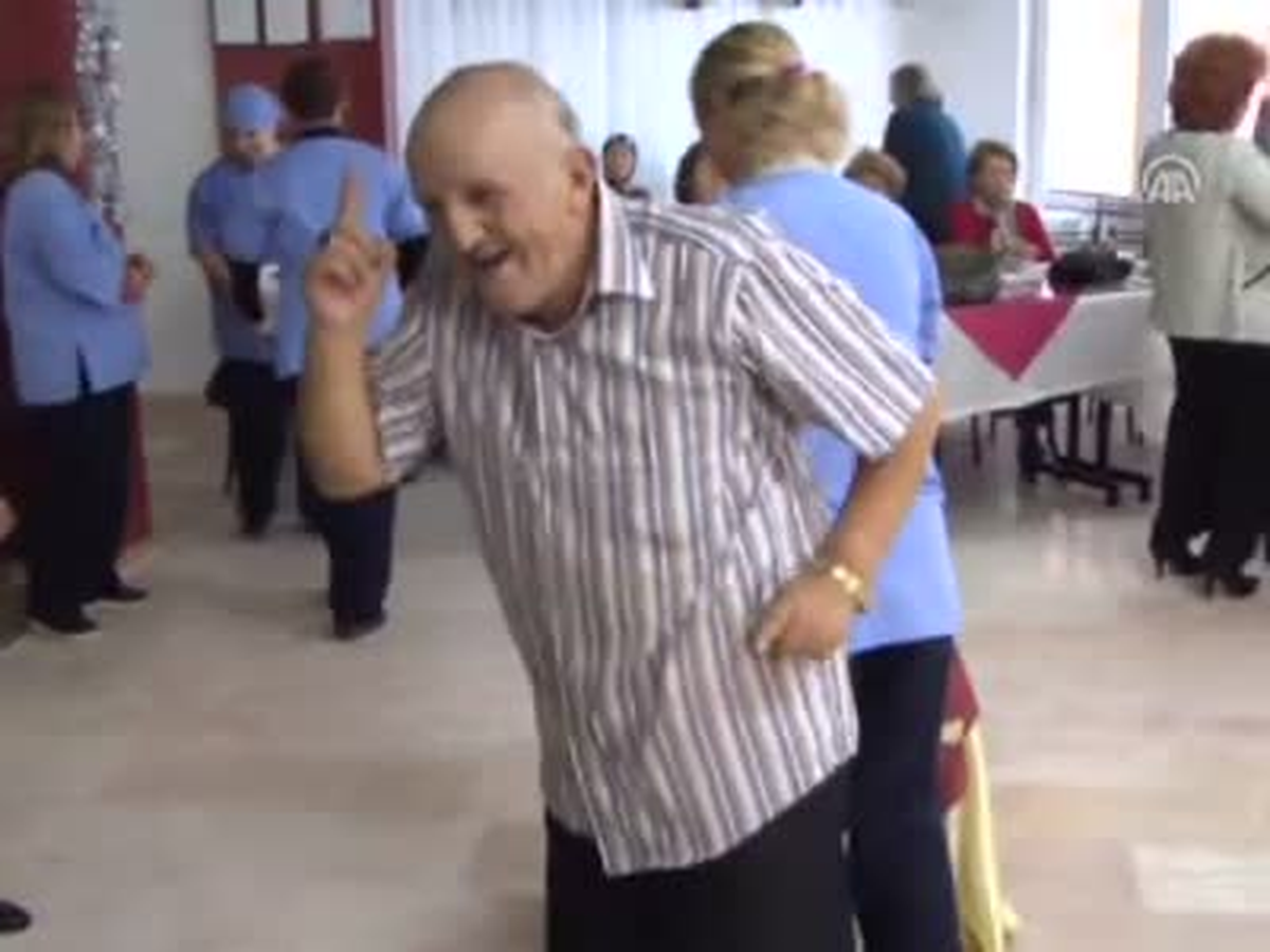 Huzurevinde"Gangnam Style"
