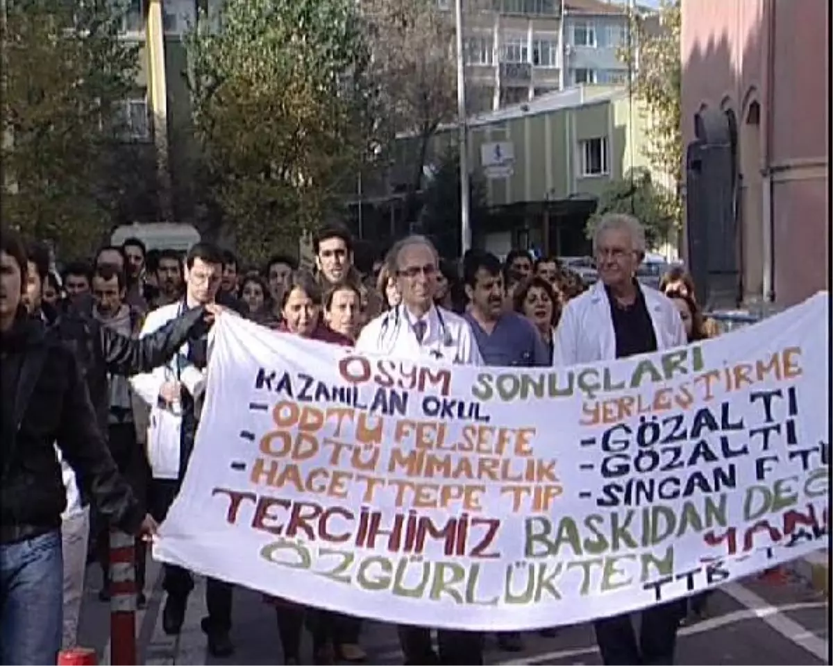 İü'de ODTÜ Protestosu