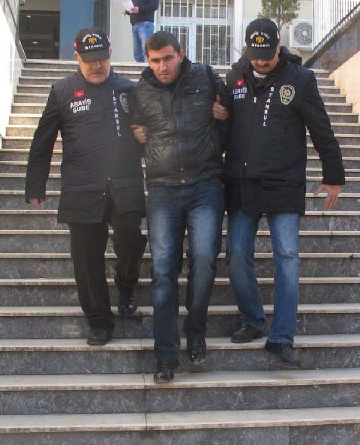 Kaleyi Gezen Öğrencilerin Cep Telefonlarını Gasp Eden Zanlıya 8 Yıl 4 Ay Hapis Cezası