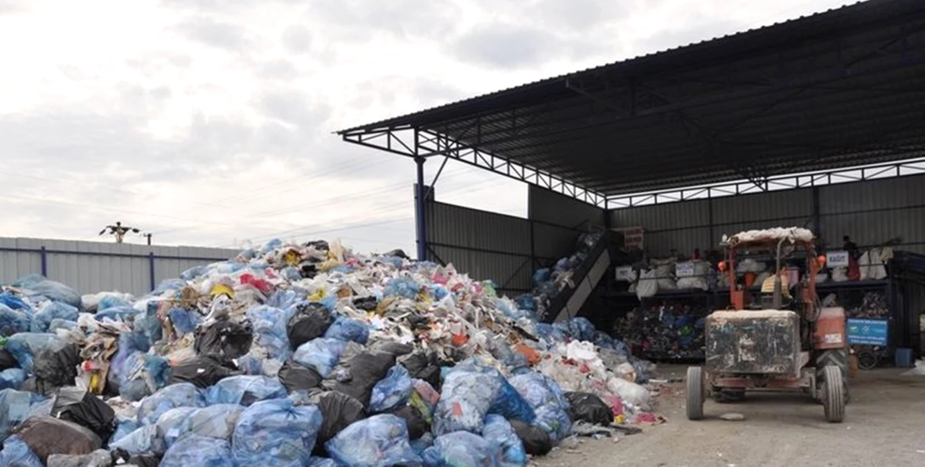 Katı Atık Tesisleri\'ne Günde 300 Ton Çöp Dökülüyor