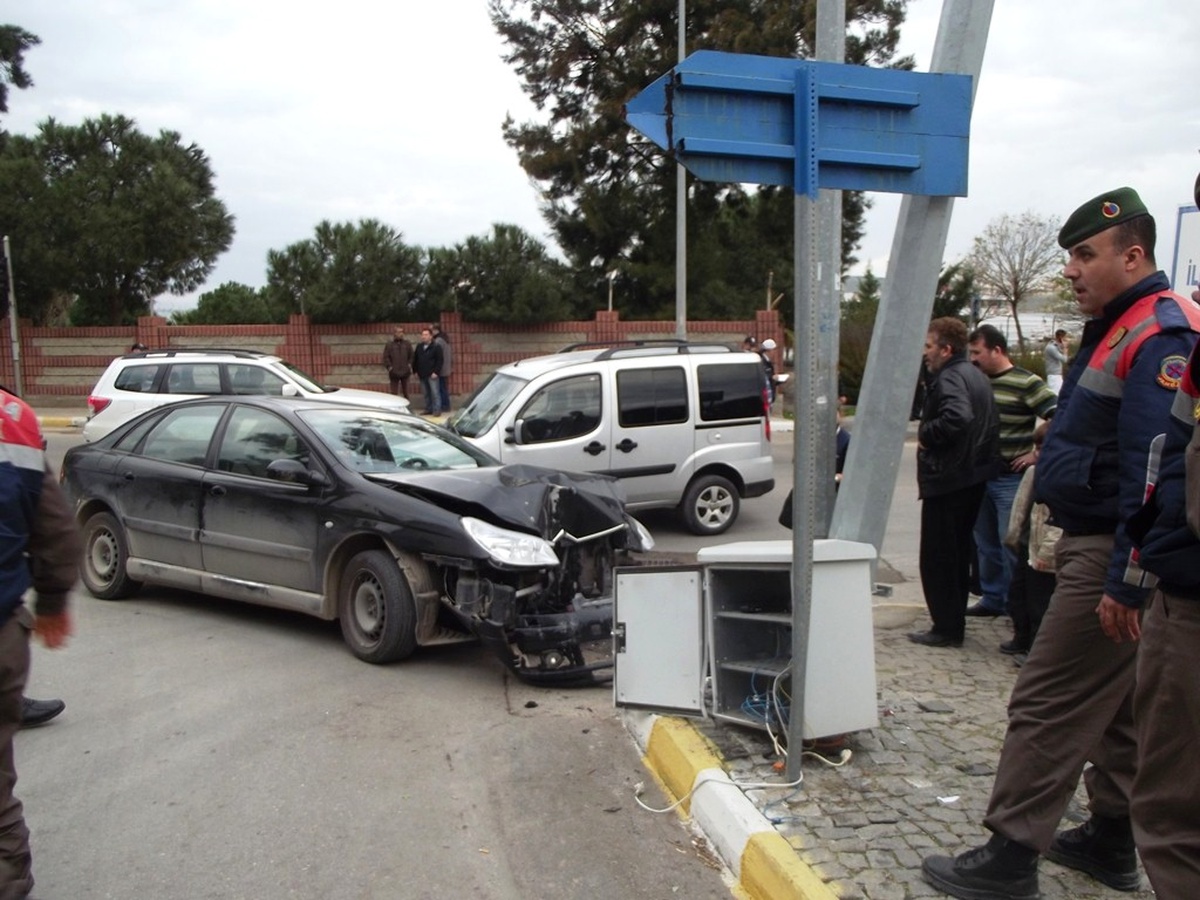 Kaza Yapan Aracın Tamponu Az Kalsın Öldürüyordu