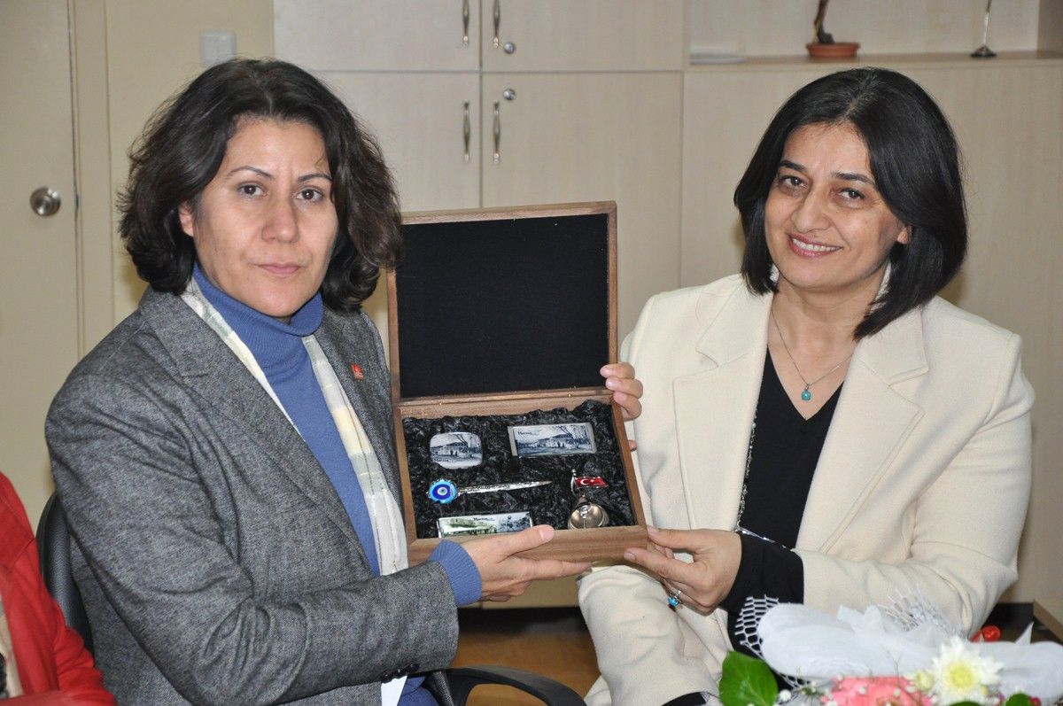 Manisa Kadın Meclisi CHP Milletvekili Öz'ü Ağırladı