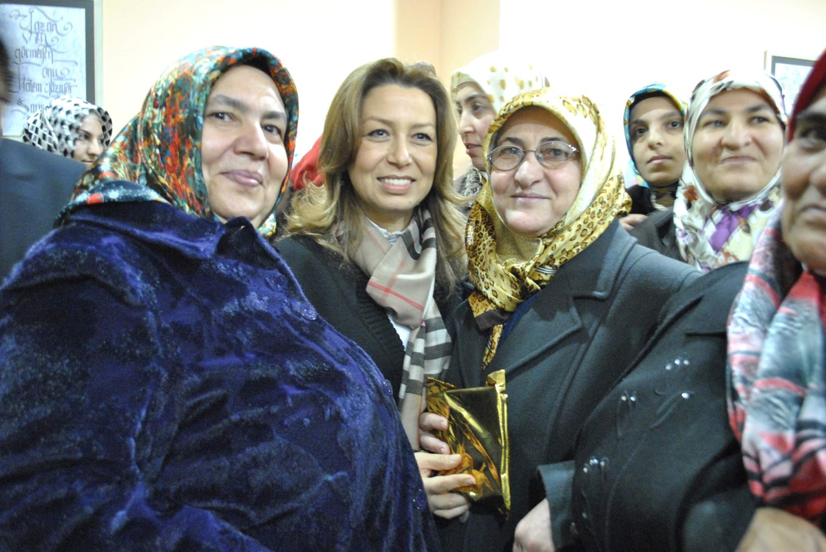 Milletvekili Çalık, Kadınlarla Bir Araya Geldi
