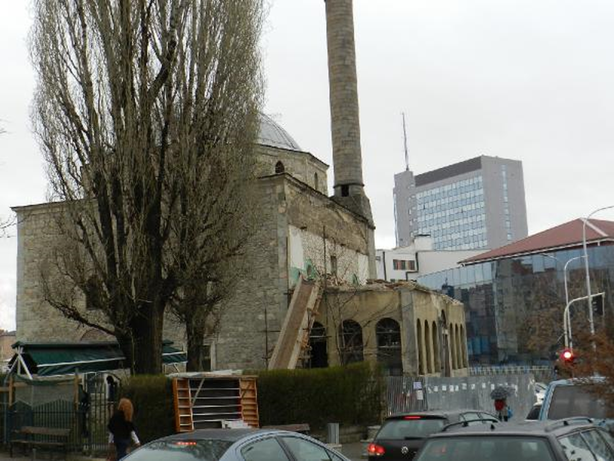 Priştine\'deki Sultan Murat Camii Restorasyon Çalışmaları Yine Ertelendi