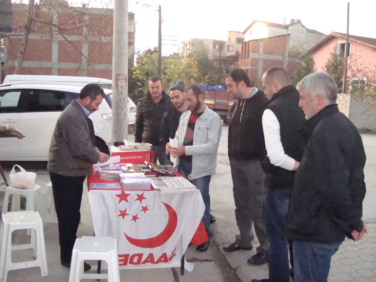 Saadet Partisi Arifiye İlçe Teşkilatı Üye Standı Açtı