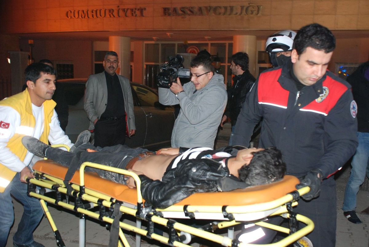 Şanlıurfa Adliyesi Önünde Silahlı Çatışma