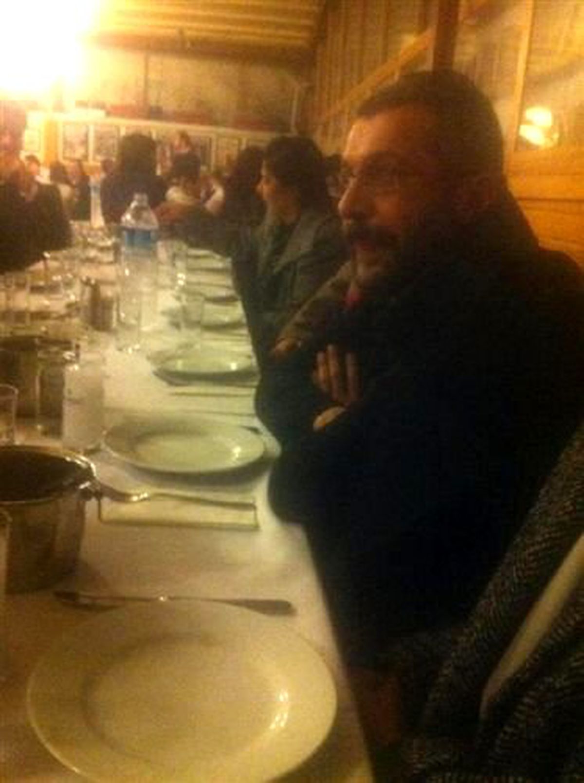 Soner Yalçın, Asmalımescit\'te Yemek Yedi