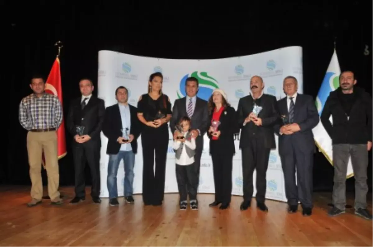 Ünlüler Şişli Meslek Yüksekokulu'nda Ödül Aldı