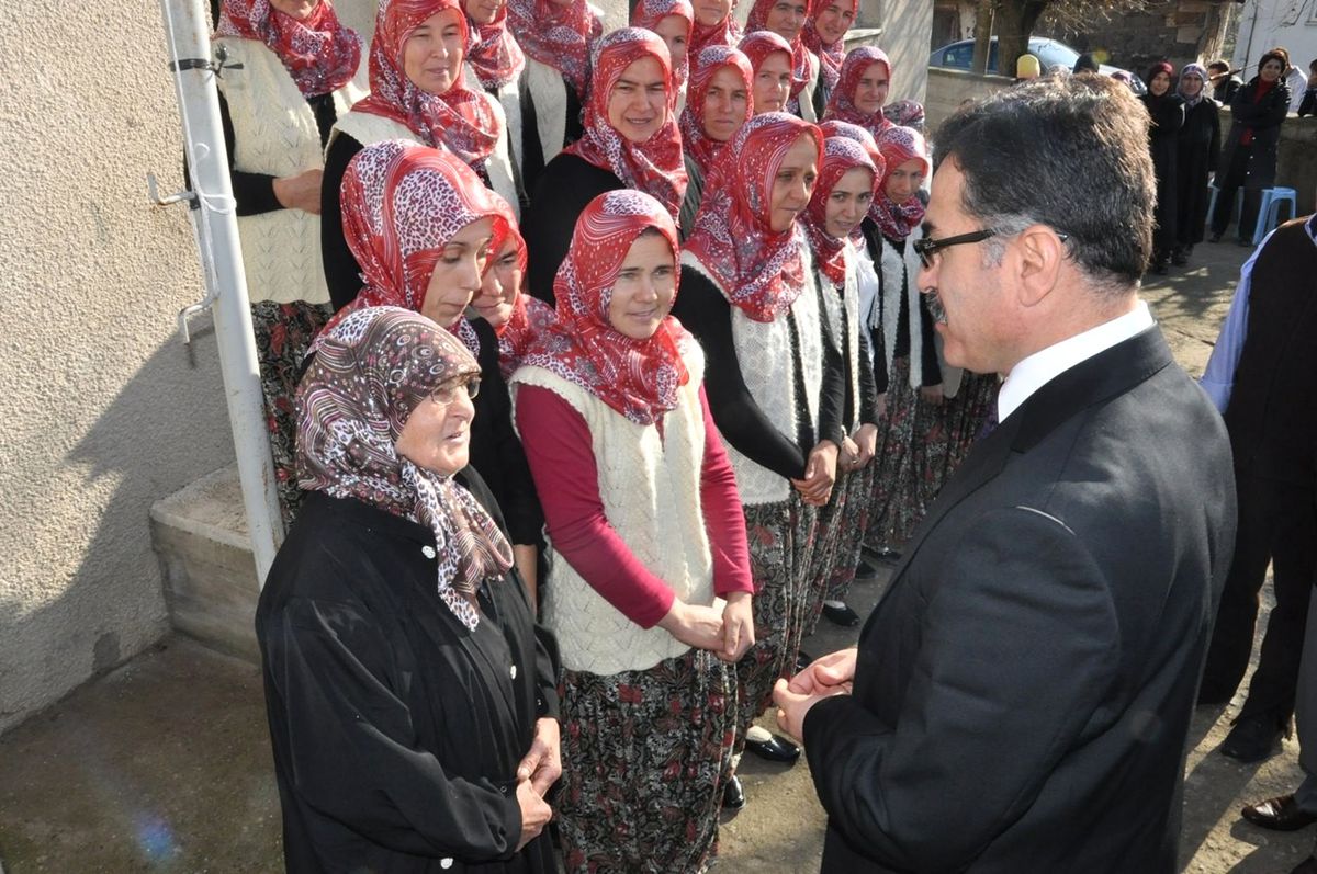 Vali Ahmet Turhan Şayak Kursunda