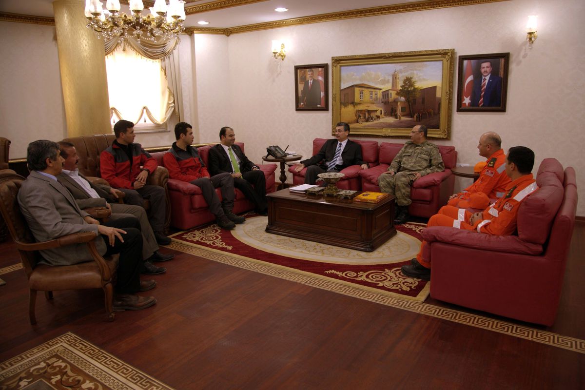 Vali Güvenç, Jandarma Arama Kurtarma Timini Kabul Etti