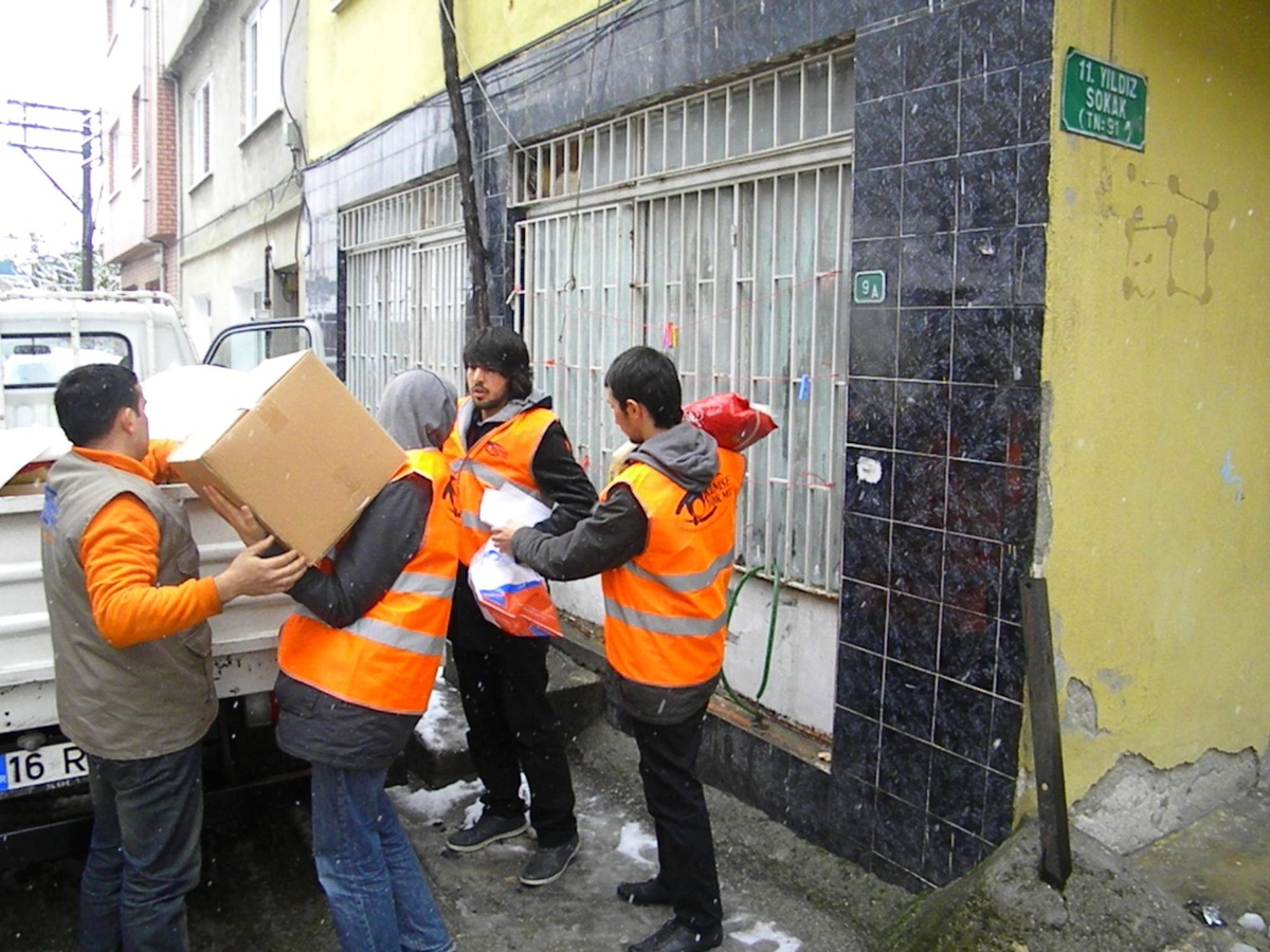 Yalovalı Öğrenciler Bursalılara Örnek Oldu