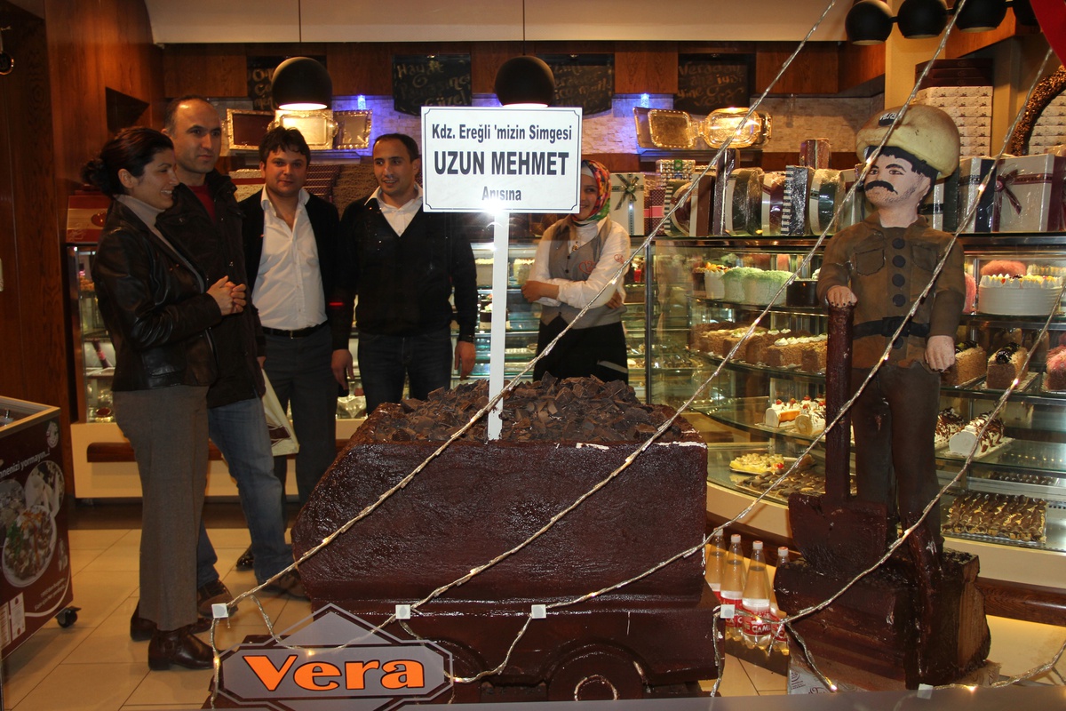 Zonguldak\'ta Uzun Mehmet\'in Anısına Pasta Yapıldı