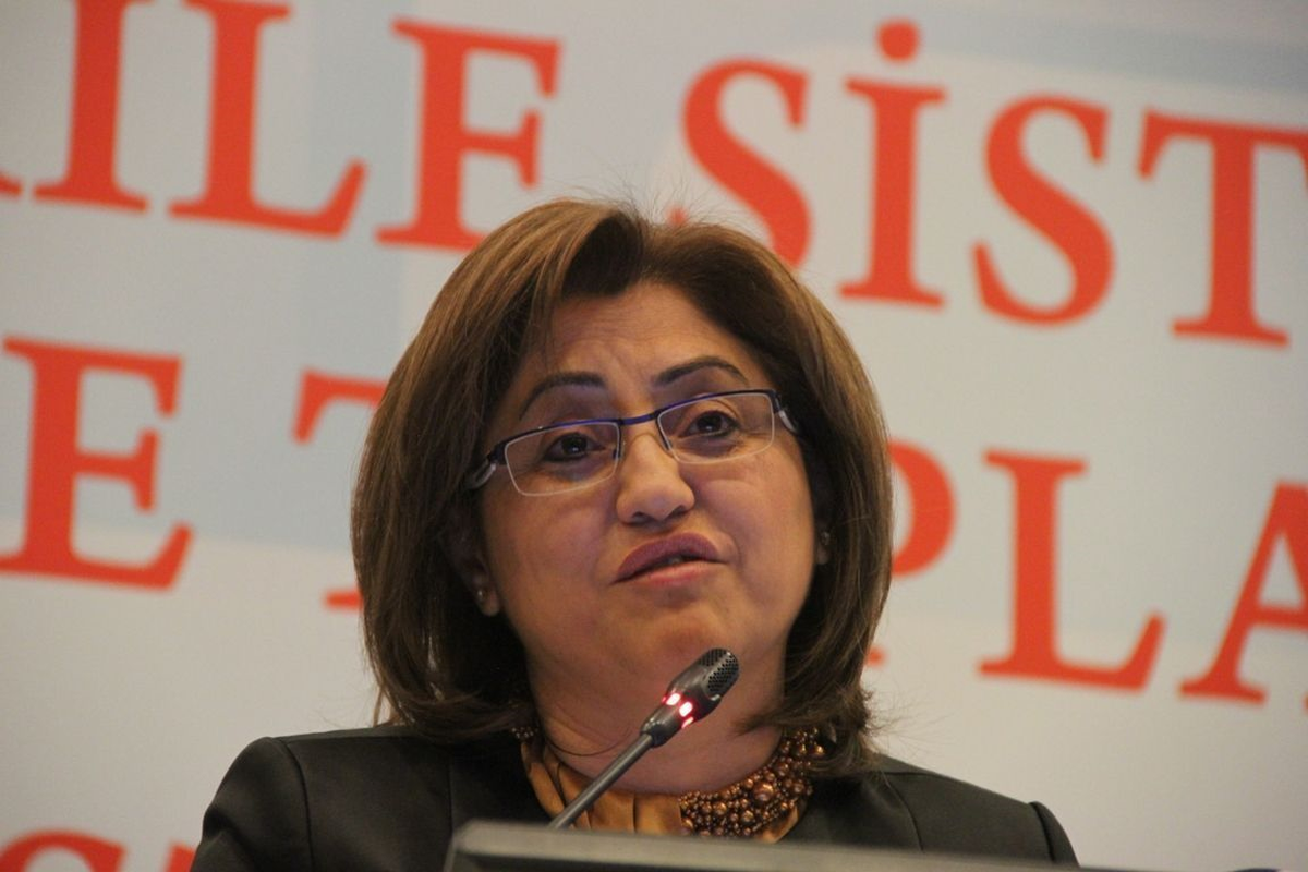 Aile ve Sosyal Politikalar Bakanı Şahin: "Evde Bakım Hizmeti 400 Bine Ulaştı, 2007\'de Bu 30 Bindi"
