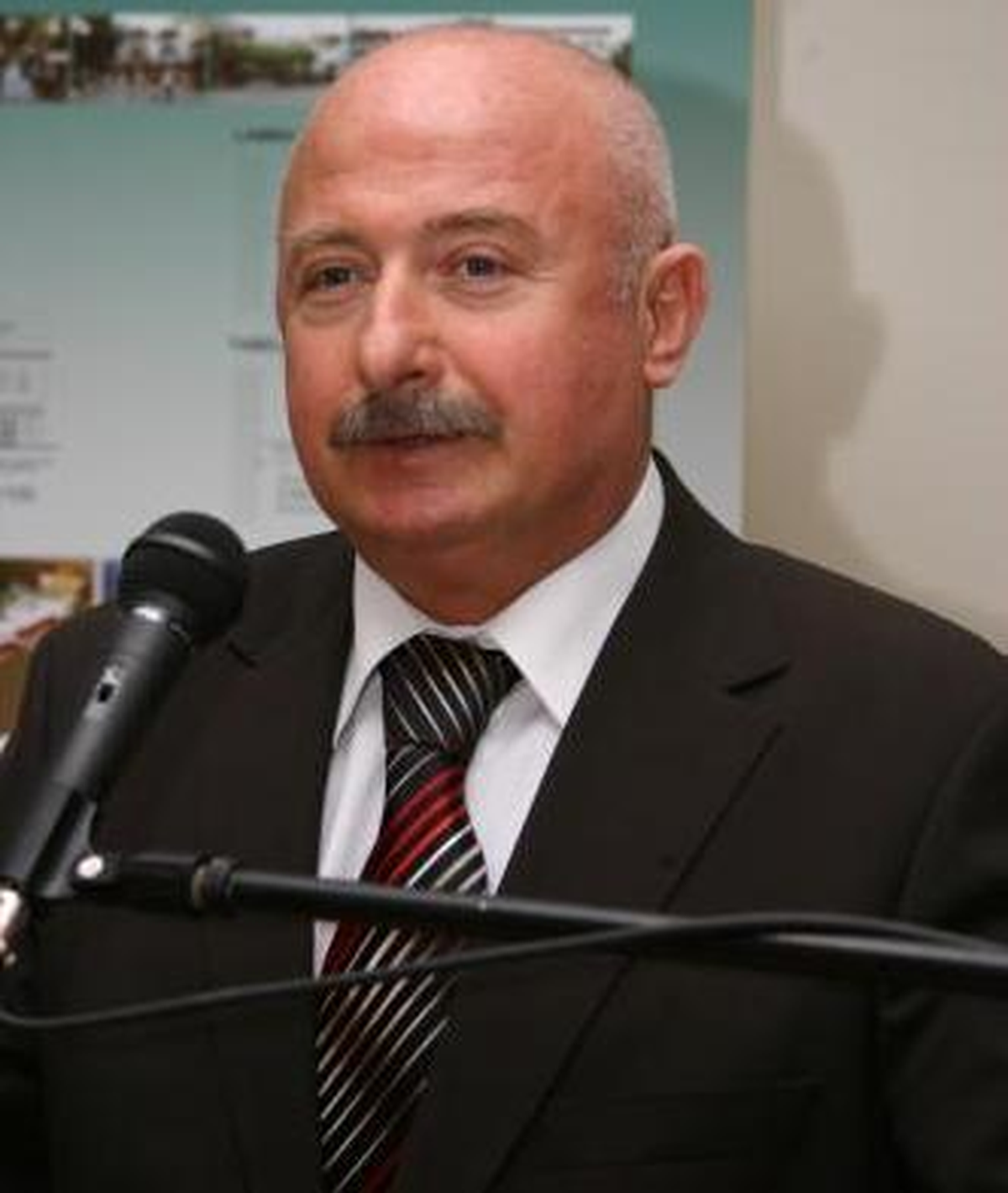 Ankara Valisi Yüksel."2013 Yılına Yeni Umutlarla Başlangıçlar Yapılması, Huzur, Mutluluk ve...