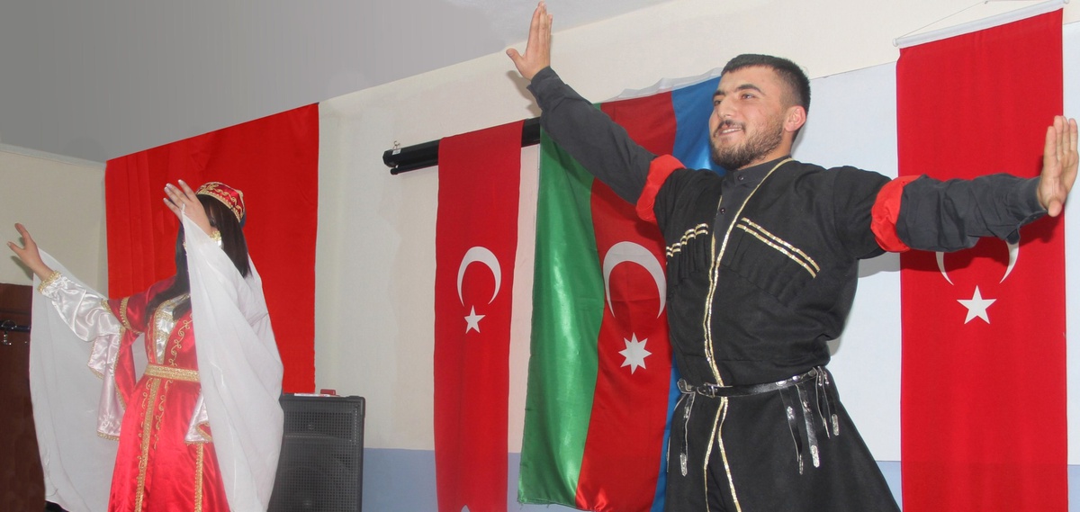 Arü\'de Dünya Azerbaycan Türkleri Dayanışma Günü Kutlandı