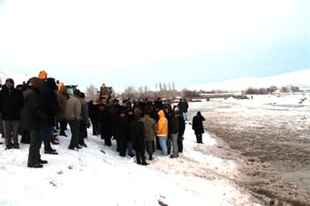 Buzlu Dereye Düşen Çocuk Bulunamadı