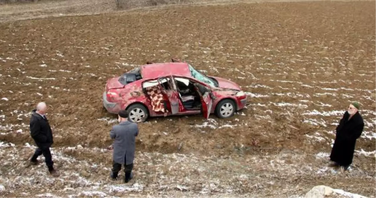 Cenaze Yolunda Kaza: 1 Ölü, 5 Yaralı