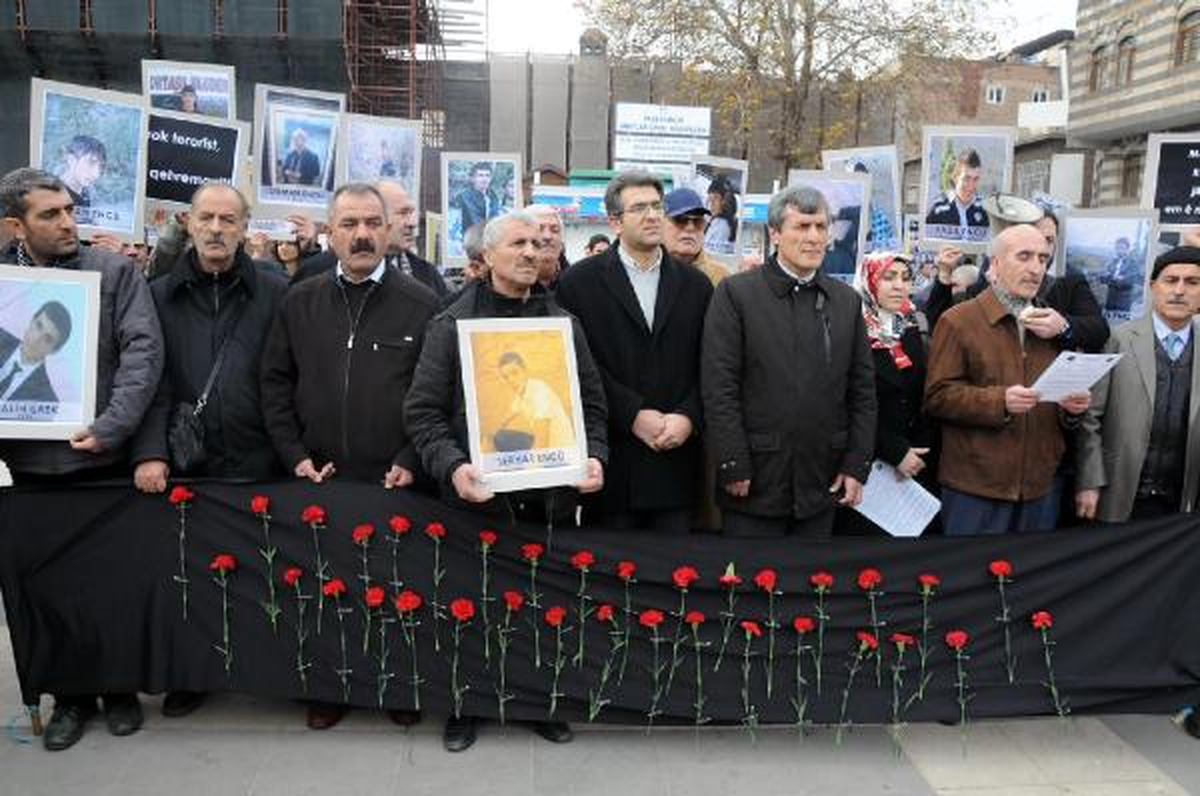 Diyarbakır\'da Uludere Olaylarına Kınama