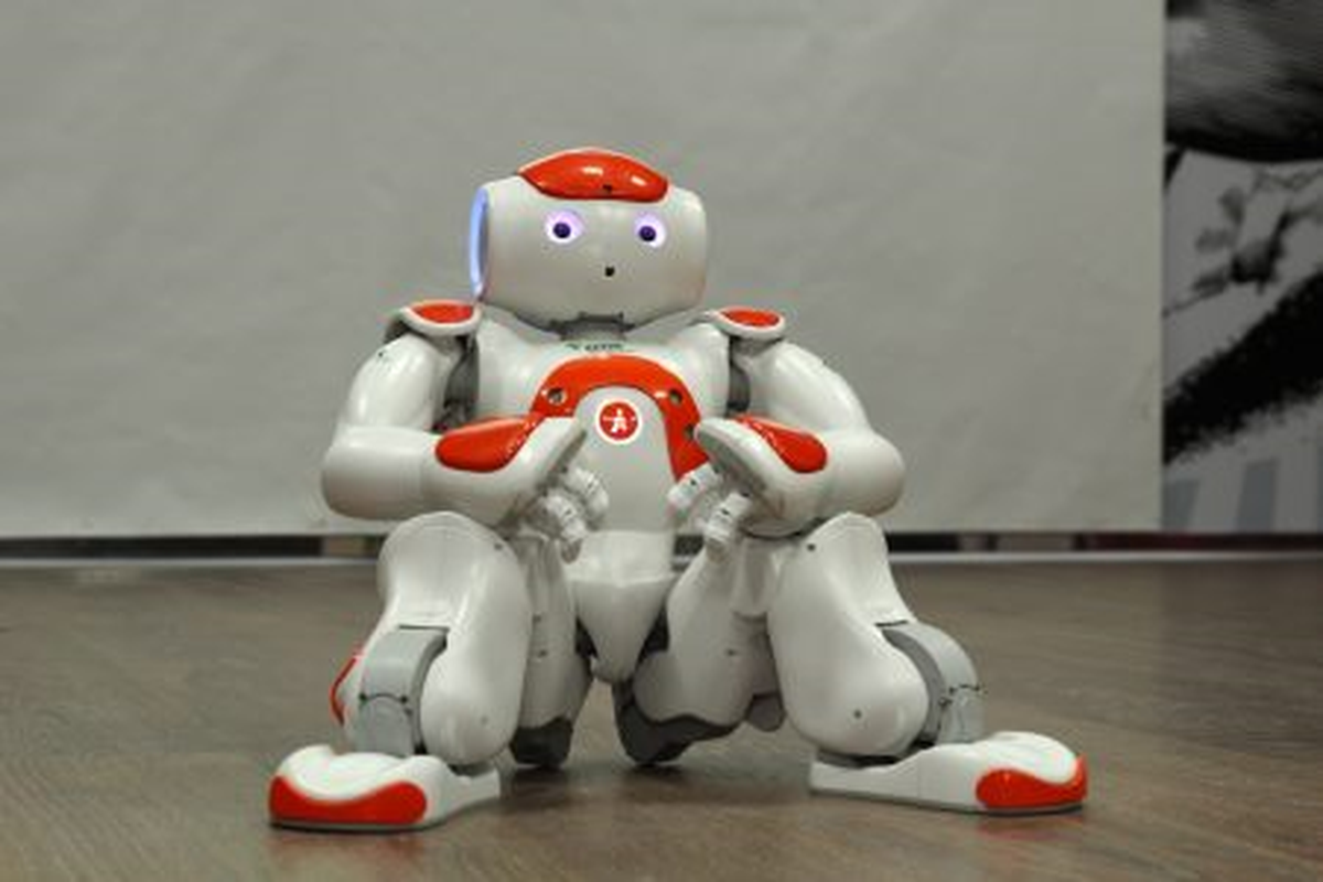 Gangnam Style Dansı Yapan Robot