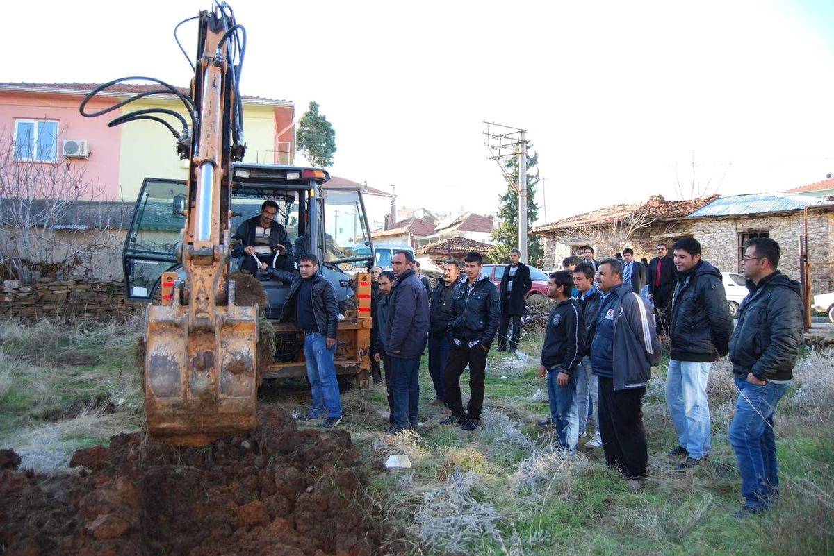 Hem İş Öğrendiler Hem de Para Kazandılar